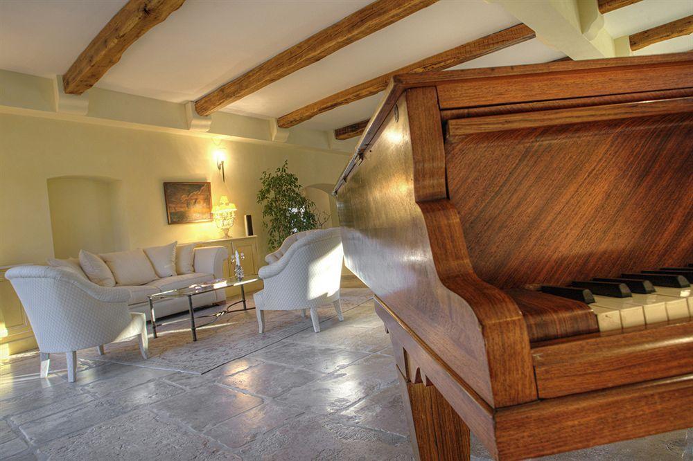 Chateau Les Crostes Hotel Lorgues Exterior foto